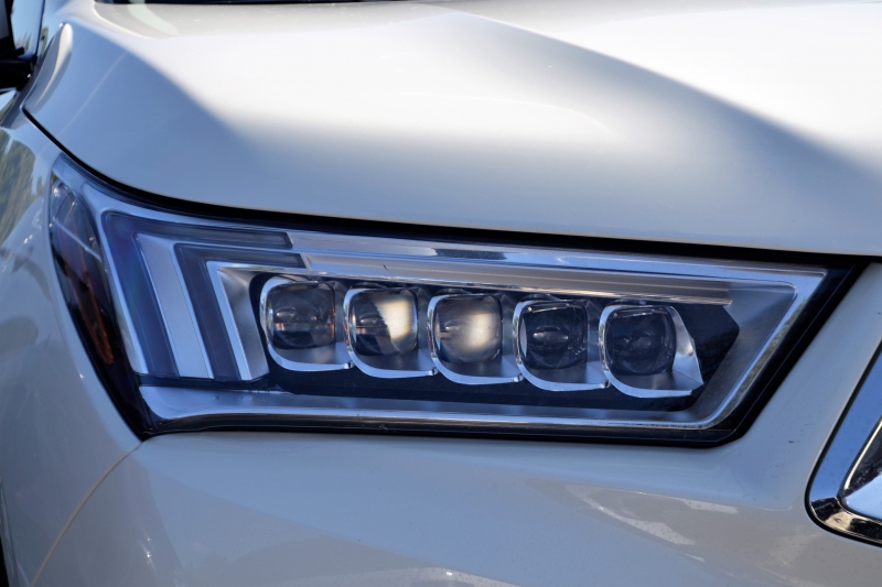 concession-moto-FAYENCE-min_acura-headlamp-2834131